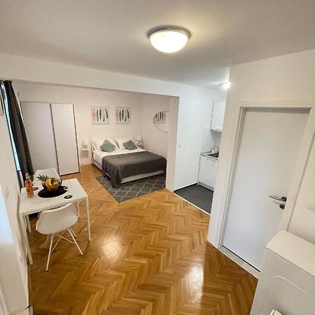 Apartment Maria Zara Esterno foto