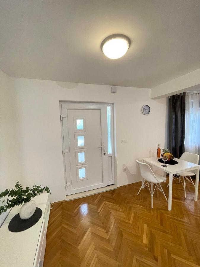 Apartment Maria Zara Esterno foto