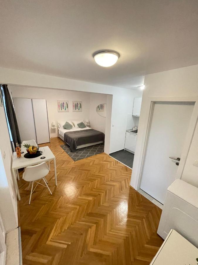 Apartment Maria Zara Esterno foto